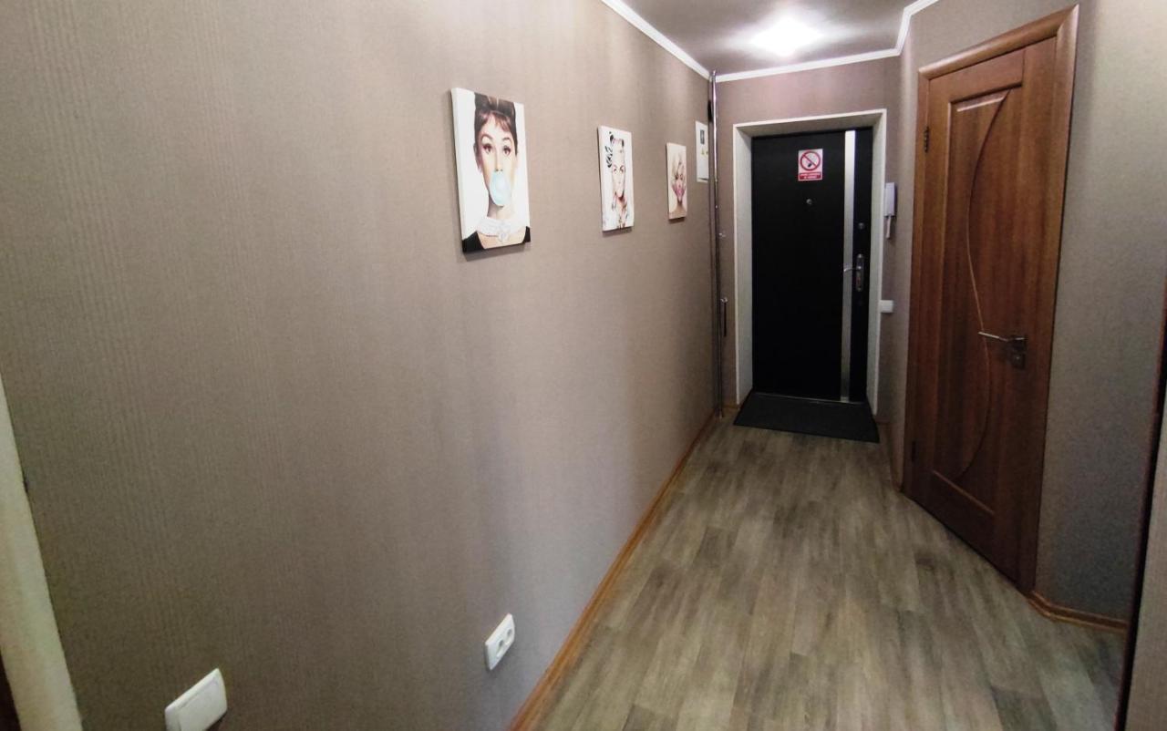 Двухкомнатные Апартаменты Центр Mystetsʹka 3 Kr Apartments Kryvyi Rih Exterior photo