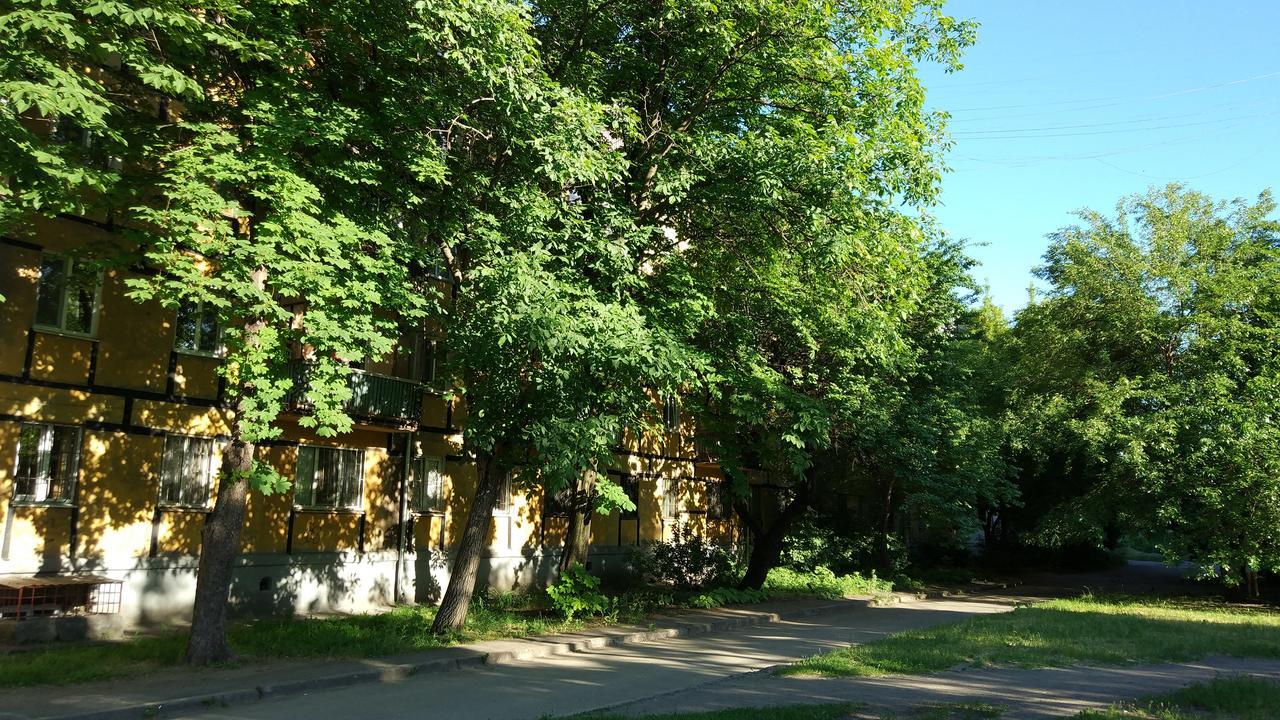Двухкомнатные Апартаменты Центр Mystetsʹka 3 Kr Apartments Kryvyi Rih Exterior photo